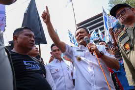 Langkah Ahmad Luthfi Usai Tetapkan UMP Jateng 2026 : Jalan Langsung ke Hati Buruh